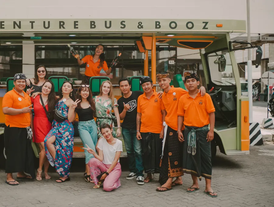 The bus rolling through Bali streets